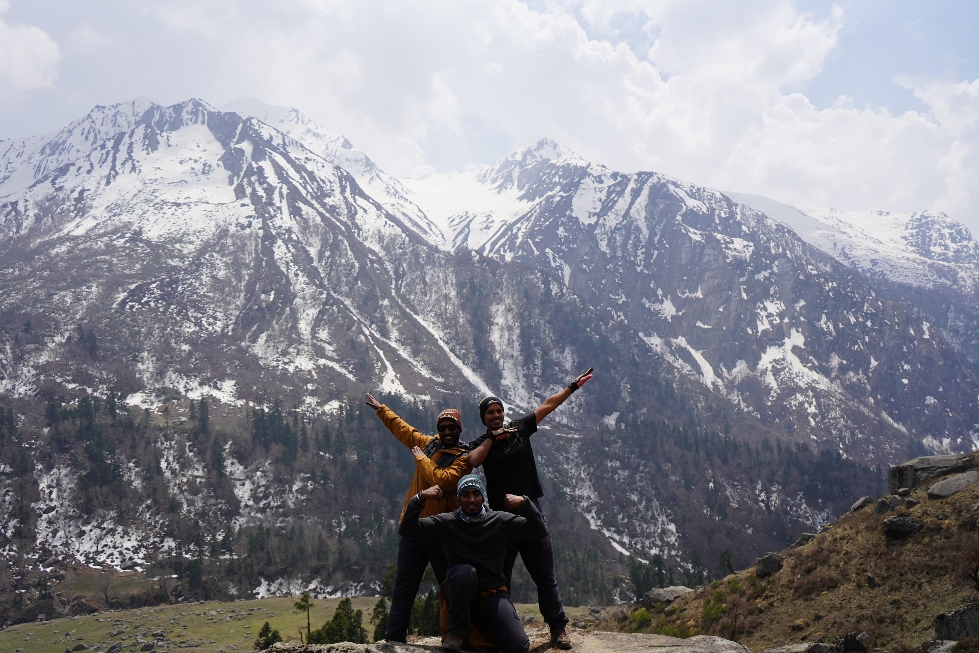 Osla Village, the last inhabited village on the Har Ki Dun route, surrounded by the Himalayas."