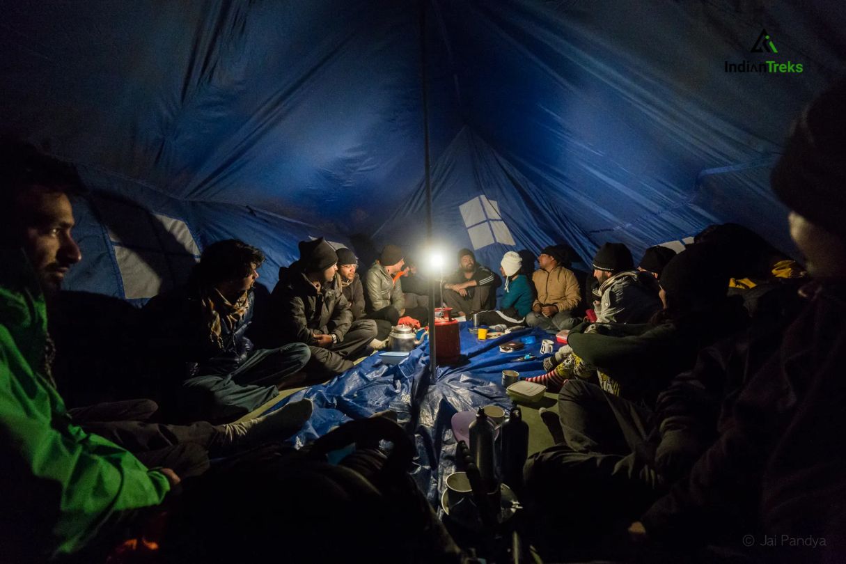 Kedarkantha trek night camping stargazing