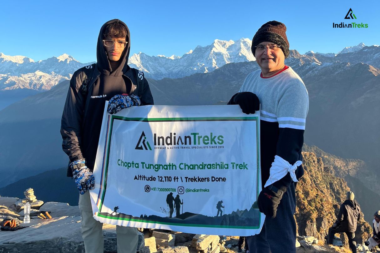 Chopta Chandrashila Trek with Tungnath Temple view
